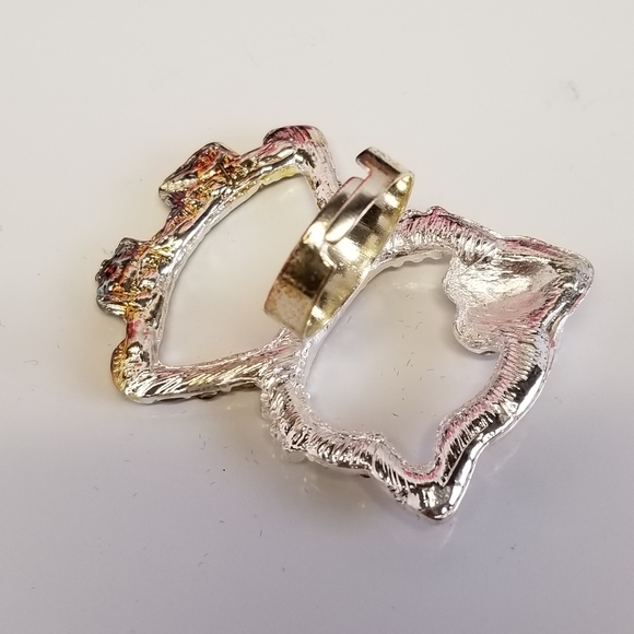 3/$30🦋 Hello Kitty Rhinestone Adjustable  Ring New - Picture 2 of 3